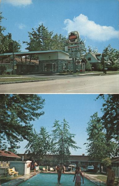 Forecourt and Pool, Henwood's Motel, Inc. Niagara Falls New York