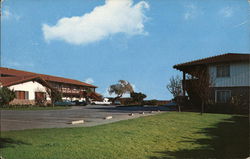 Coliseum - Friendship Inn - Motel Postcard