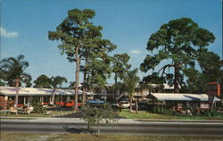 Rainbow Motor Lodge Postcard