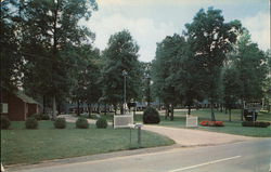 Gateway Motor Lodge, U.S. Highways 29-50 & 211 Fairfax, VA Postcard Postcard Postcard