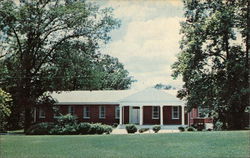 Sue Bennett College - Oscie Sanders Student Center London, KY Postcard Postcard Postcard