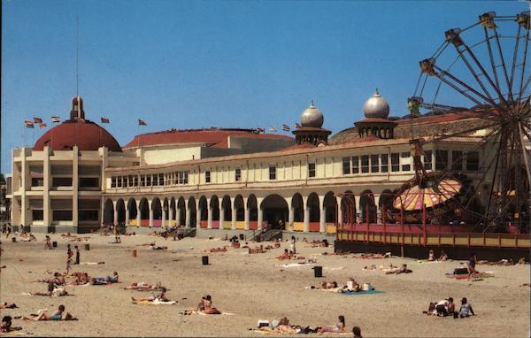 Array of Exciting Entertainments at the Fun-filled Santa Cruz Boardwalk California