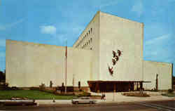 The New Museum Building, 800 W. Wells Postcard