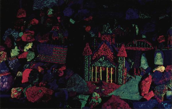 Petersen Rock Gardens - The Fluorescent Room Redmond Oregon