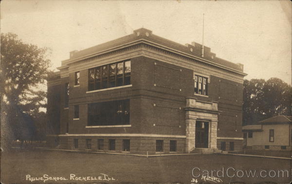 Public School Rochelle Illinois