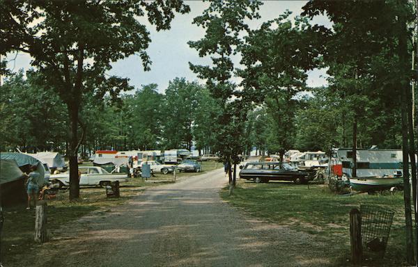 Higgins Lake State Park Trailer Camping Area Roscommon Michigan