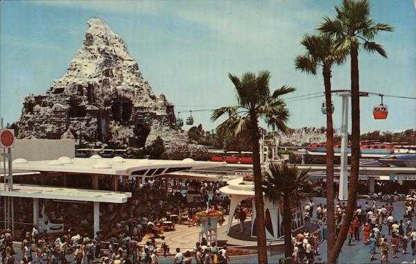 Tomorrowland Terrace Disney