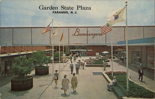 Garden State Plaza Paramus, NJ Postcard