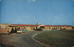 The Newer and Finer Motel Skyliner Postcard