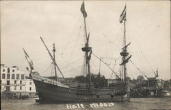 3-Masted Sailing Ship "Half Moon" 3-Masted Sailing Ship "Half Moon"
