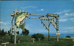 Entrance Fish Fry Lodge, Lake Superior Postcard