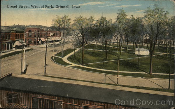Broad Street West of park Grinnell Iowa