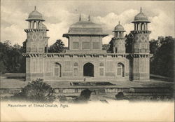 Mausoleum of Etmad-Dowlah Agra, India Postcard Postcard