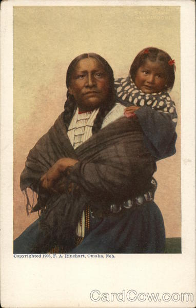 Native American Woman and Little Girl Native Americana