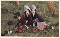 Japanese Women in Traditional Dress (Geisha?) Japanese Women in Traditional Dress (Geisha?)
