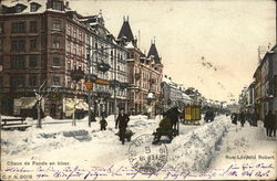 Rue Leopold Robert en Hiver Postcard