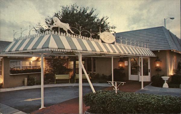 Relive the unhurried pleasure of times past - Aunt Hattie's St. Petersburg Florida