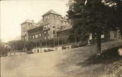 Le Manoir Richelieu Postcard