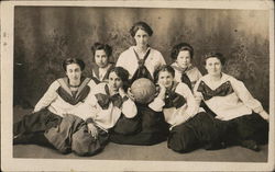 Women's Basketball Team Women's Basketball Team