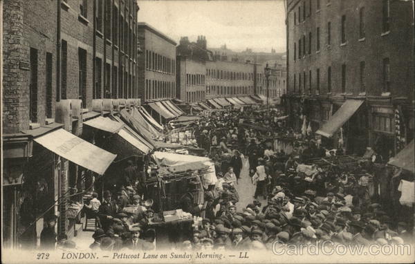 London - Pettscoat Lane on sundauy morning England (UK)