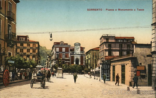 Piazza e Monumento a Tasso Sorrento Italy