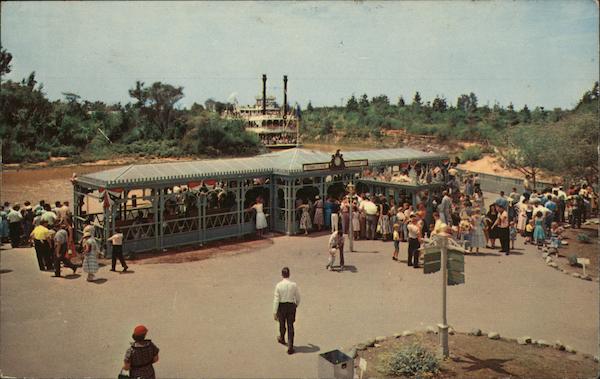 Frontierland - Mark Twain Landing Stage Disney