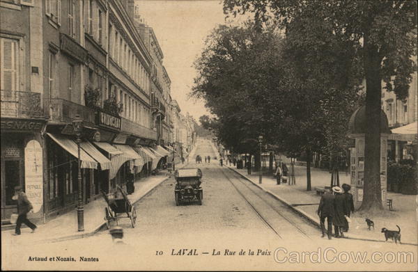 La Rue de la Paix Laval France