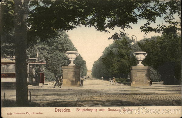 Haupteingang zum Grossen Garten Dresden Germany