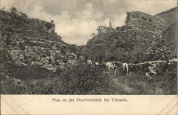 Pass an der Drachenhöhle bei Tsinanfu Postcard