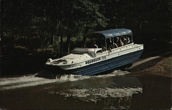 Aquaduck Cruise Tours, Mirror Lake Wisconsin Dells