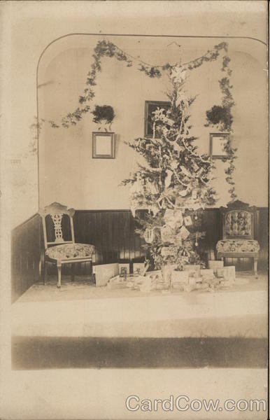 Christmas Tree in Parlor