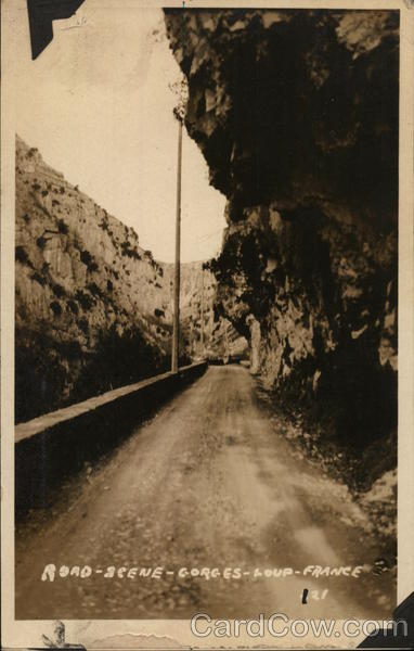 Road Scene - Gorges - Loup France