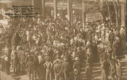 Large Crowd - Demonstration Sale "The Free" Sewing Machine Postcard