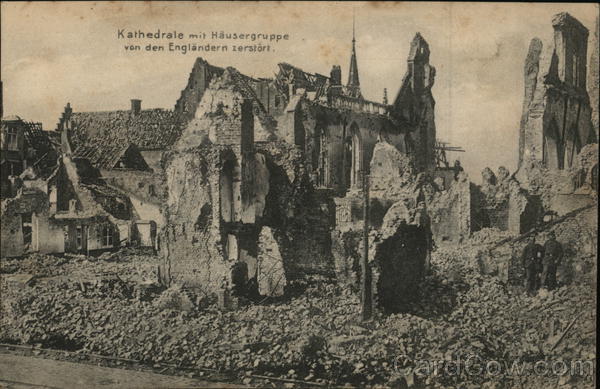 Kathedrale mit Hausergruppe von den Englandern zerstort. Germany
