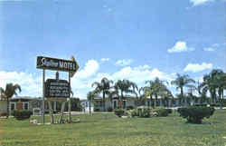 The Skyline Motel, U. S. Highway 27 Clermont, FL Postcard Postcard