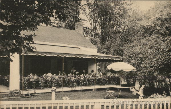 Outdoor Dining Terrace of the White Cupboard Inn Woodstock Vermont