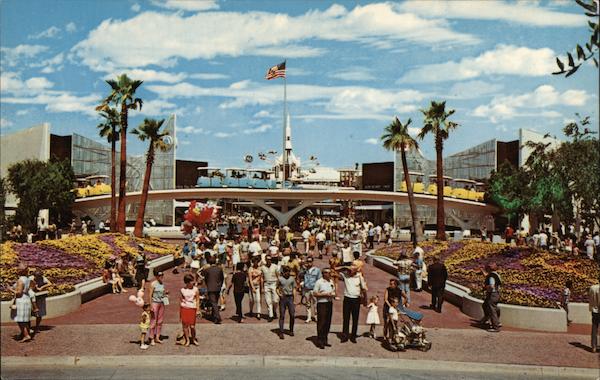 Tomorrowland - Entrance Disney
