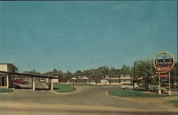 River Forest Motel, Intersection Interstate Hwy. 35 and 6th Ave. Postcard