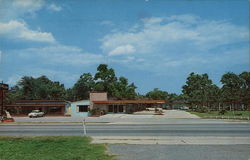 Plaza Motor Lodge Postcard