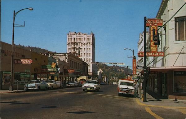 Street Scene Ashland Oregon