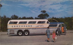 America's Farorite Bus: The Super Scenicruiser America's Farorite Bus: The Super Scenicruiser