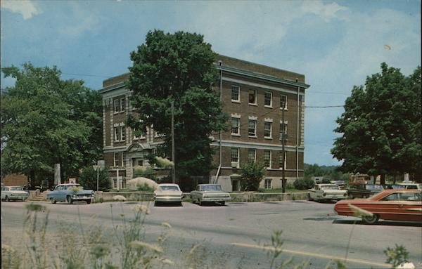 Perry County Courthouse Linden Tennessee