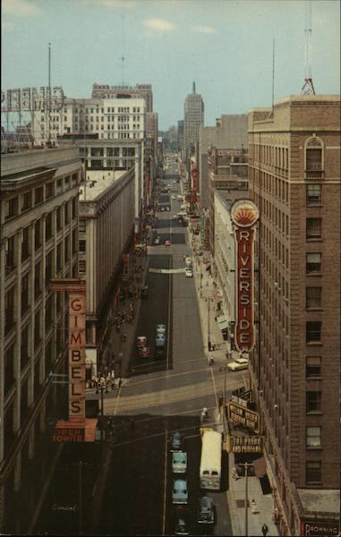 Wisconsin Avenue Looking West Milwaukee