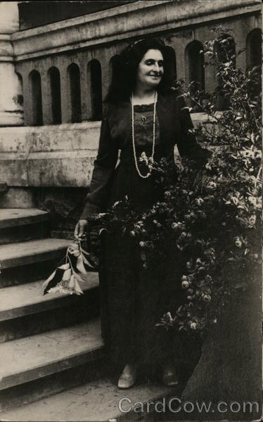 Mary Purnell On Steps Benton Harbor Michigan House of David