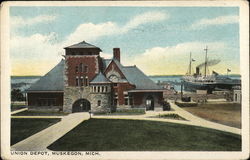 Union Depot Muskegon, MI Postcard