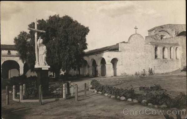 Father Junípero Serra Statue and Mission San Juan Capistrano California