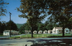 May-Bob Deluxe Cabins & Motel Postcard