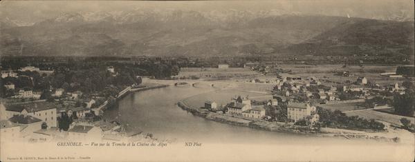Vue Sur la Tronche et la Chaine des Alpes. Grenoble France