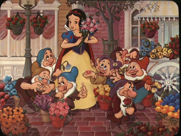 Snow White's Fantasy Bouquet Disney