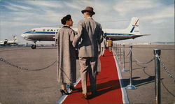 United Airlines - Red Carpet Service Postcard